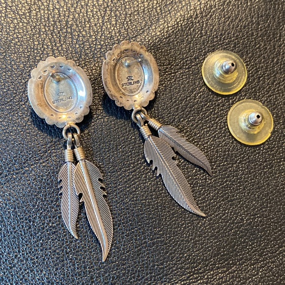 Navajo Sterling sliver Malahite feather post dangle earrings